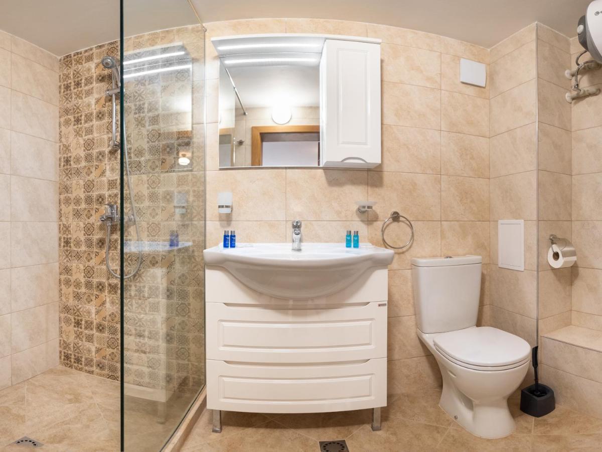 Deluxe And Central Garden Apartment ヴァルナ エクステリア 写真